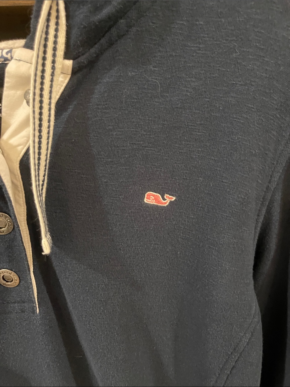 Vineyard Vines Navy Pullover Hoodie with White Lining & Drawstrings - Picture 2 of 9
